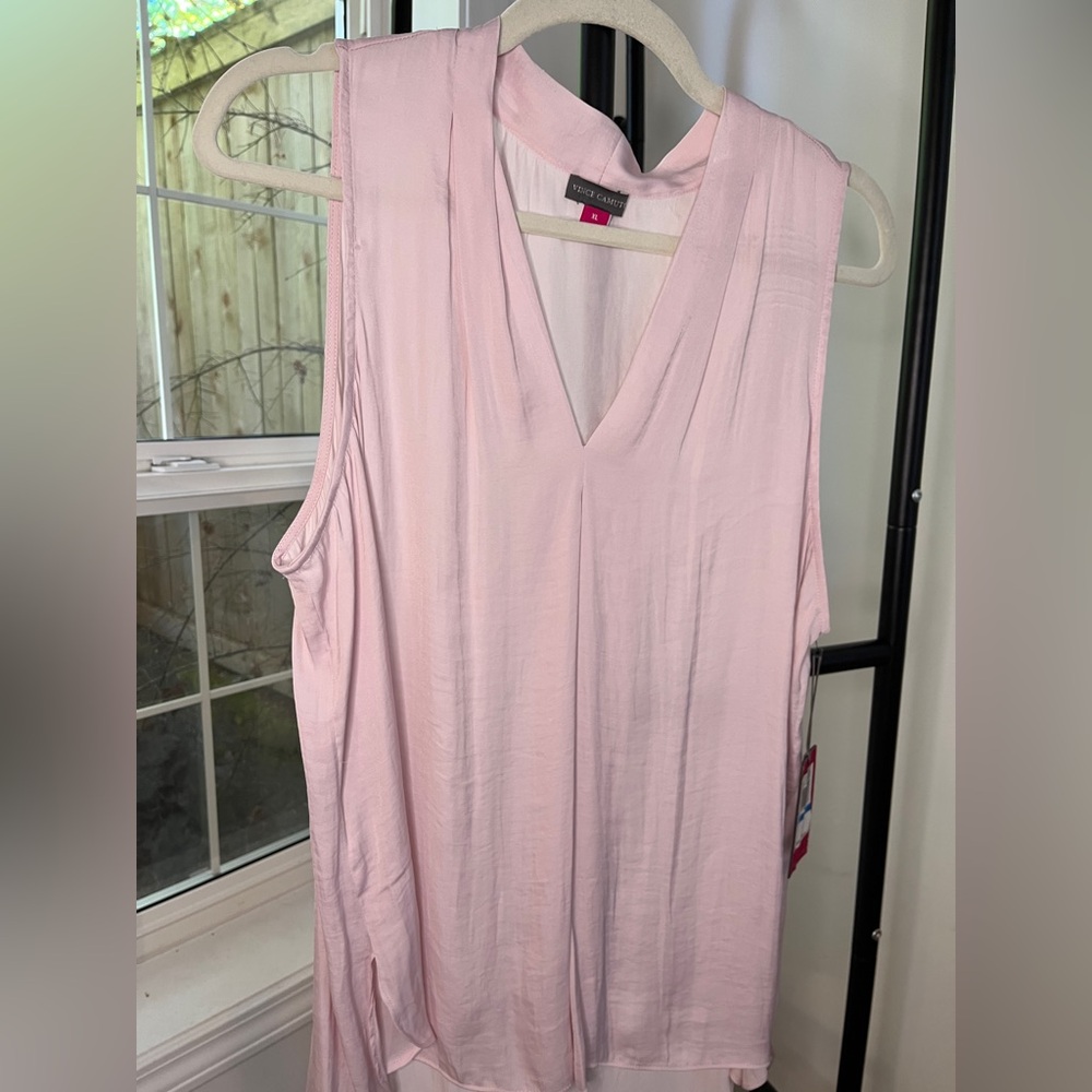 NWT Vince Camuto Hi Lo Blouse
